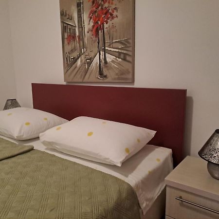 Apartment Mira شيبينيك المظهر الخارجي الصورة
